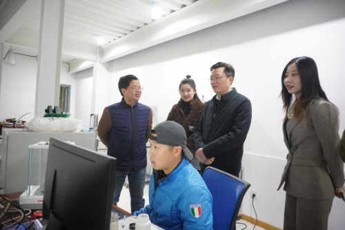 区委副书记深入德阳网易联合创新中心，调研农业科技研发与企业创新发展